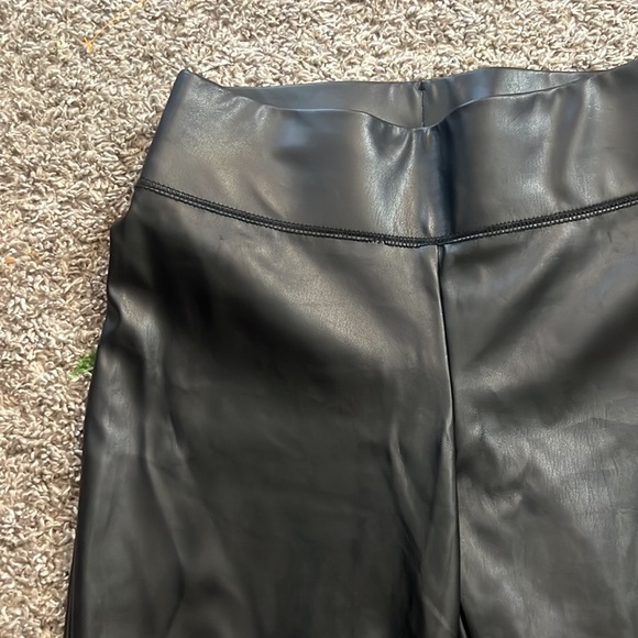 leather pants - Picture 3 of 5